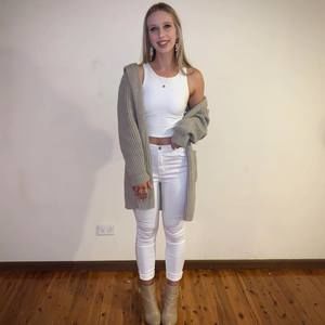 Meet your Posher, Adele